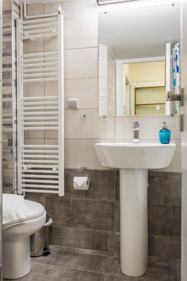 3 Bedrooms Apartment Under Acropolis Атина Екстериор снимка